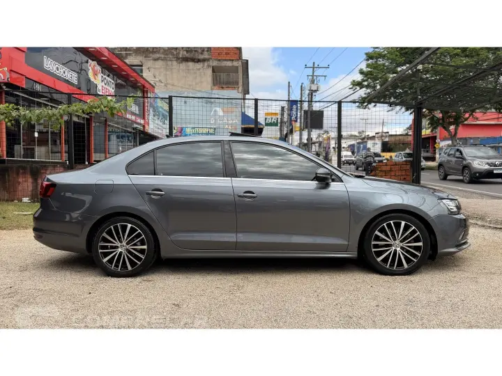 JETTA 2.0 TSI HIGHLINE 211CV GASOLINA 4P TIPTRONIC