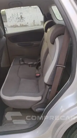 Spin 1.8 LT completo automático