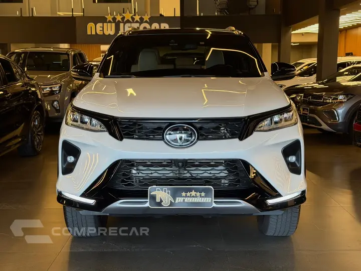 HILUX SW4 2.8 D-4D TURBO DIESEL DIAMOND 7L 4X4 AUTOMÁTICO