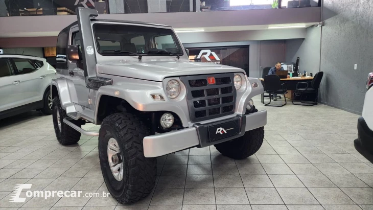 T-4 4x4 3.0 TB Int. Cap. Rígida Diesel