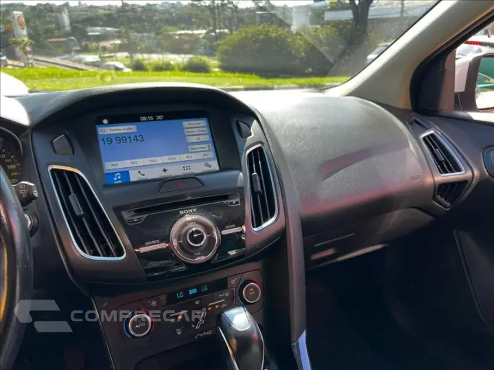 FOCUS 2.0 Titanium Fastback 16V