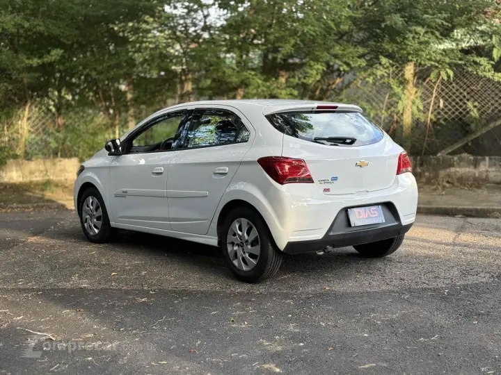 ONIX 1.4 MPFI ADVANTAGE 8V FLEX 4P AUTOMÁTICO