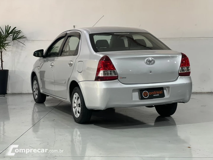 ETIOS 1.5 XS Sedan 16V