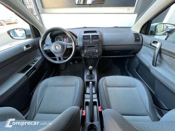 POLO SEDAN 1.6 MI 8V