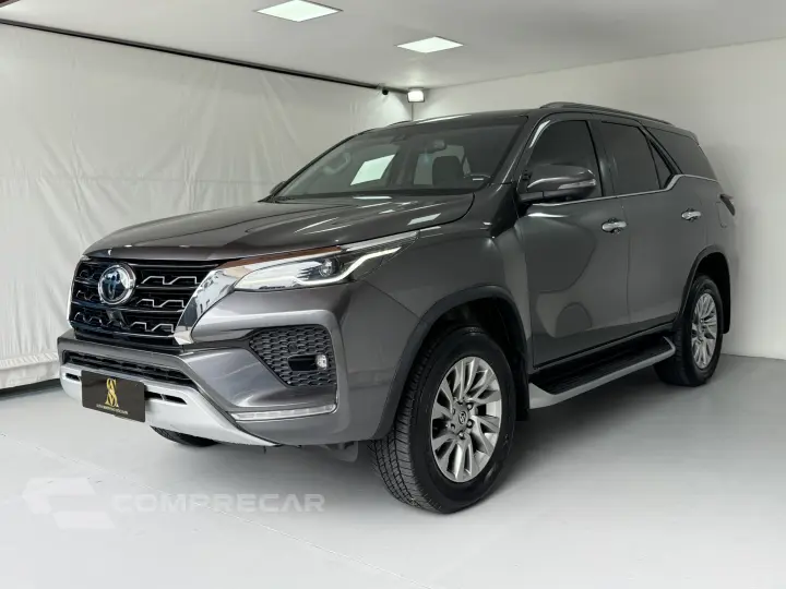 HILUX SW4 2.8 D-4d Turbo SRX 7L 4X4