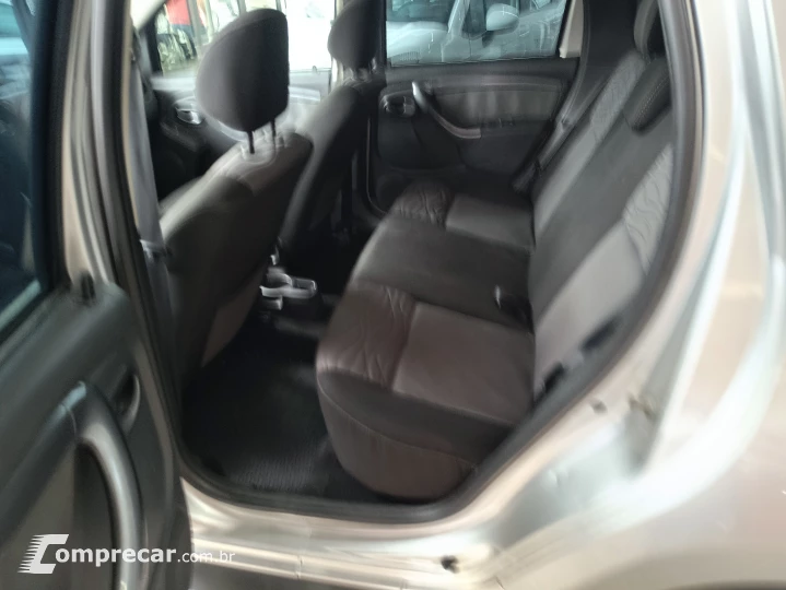 DUSTER 2.0 Tech Road II 4X2 16V