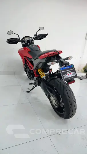HYPERMOTARD 821