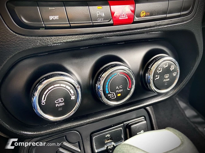 RENEGADE 1.8 16V Sport