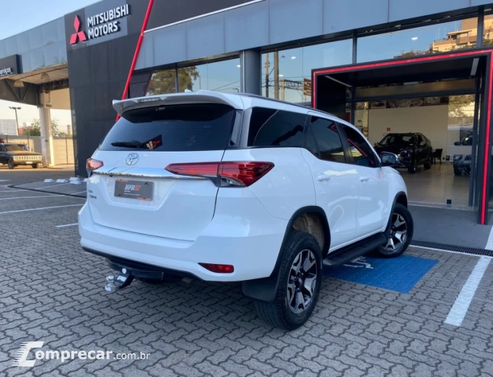 HILUX SW4 2.7 SR 4X2 16V