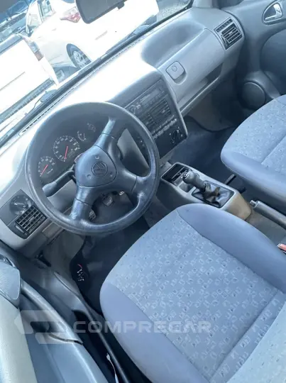 Gol 1.6 MI 4P
