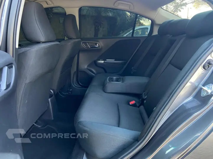 CITY 1.5 LX Sedan 16V
