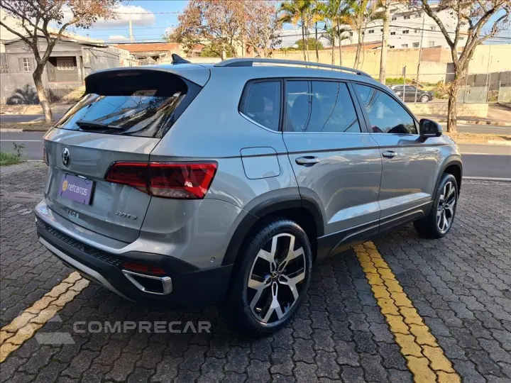 TAOS 1.4 250 TSI TOTAL FLEX HIGHLINE AUTOMÁTICO