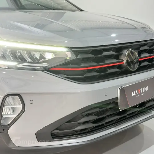 Nivus Highline 1.0 200 TSI Flex Aut.