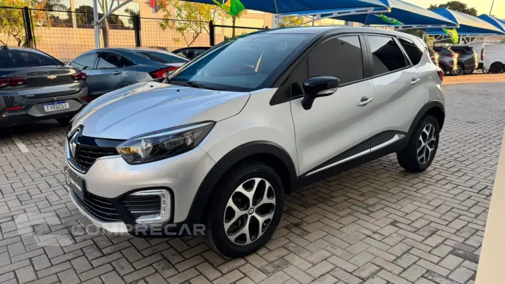 Captur 1.6 16V 4P FLEX SCE LIFE X-TRONIC CVT