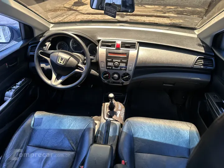 CITY 1.5 LX Sedan 16V