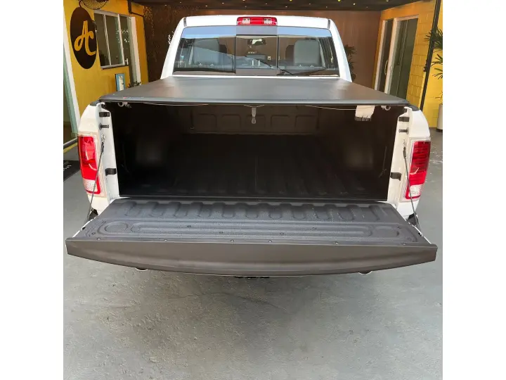 CLASSIC 5.7 V8 GASOLINA LARAMIE CD 4X4 AUTOMÁTICO