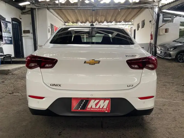 ONIX PLUS 1.0 TURBO LTZ AT SEDAN