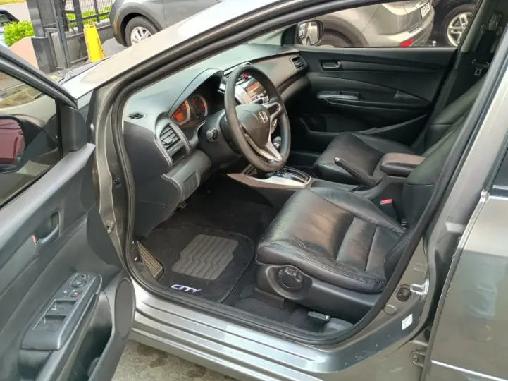 CITY 1.5 LX Sedan 16V