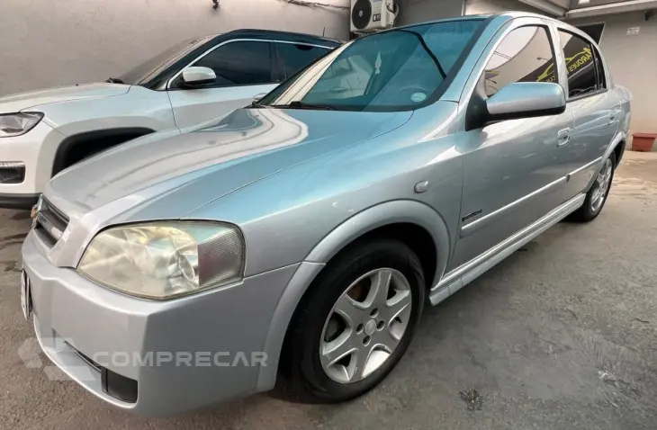 ASTRA 2.0 MPFI Advantage Sedan 8V
