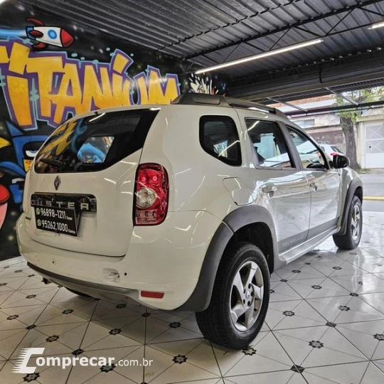 DUSTER 20 D 4X2