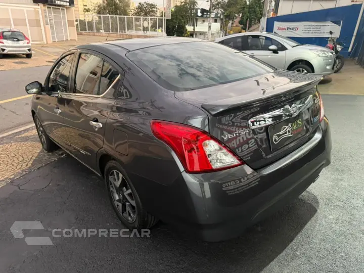 VERSA UNIQUE 1.6 16V FlexStart 4p Aut.