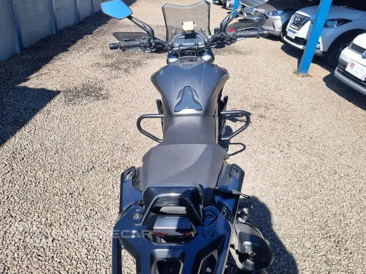 Dominar 400