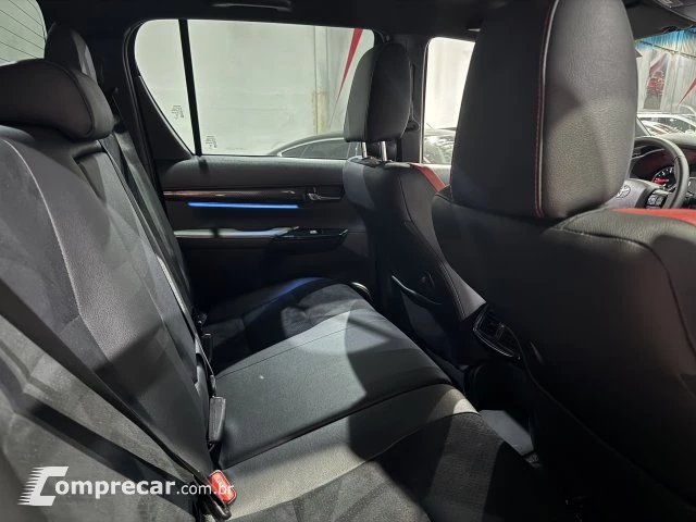 HILUX - 2.8 D-4D TURBO CD GR-S 4X4 AUTOMÁTICO