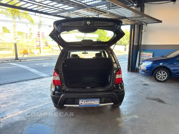 LIVINA 1.6 SL X-gear 16V