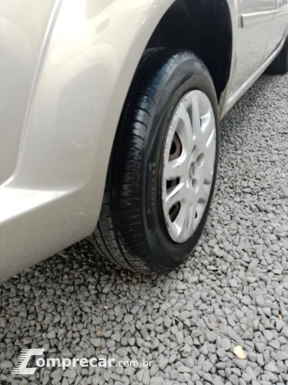 Fiesta Sedan 1.6 4P FLEX