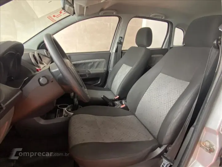 FIESTA 1.6 MPI Hatch 8V