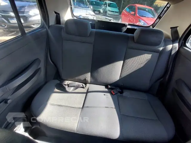 FOX - 1.0 MI 8V 4P MANUAL