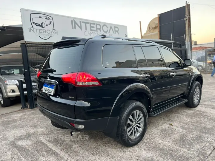 PAJERO DAKAR 3.2 HPE 4X4 7 Lugares 16V Turbo Intercooler