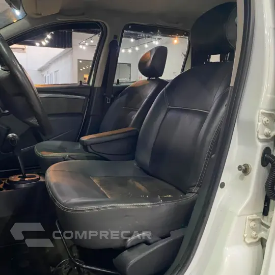 DUSTER TECHROAD 2.0 Hi-Flex 16V Aut.