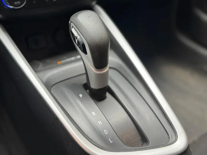 ONIX 1.0 Turbo Plus Premier