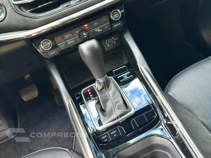 COMMANDER 1.3 T270 TURBO FLEX LIMITED AT6