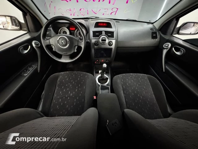 MÉGANE SEDAN - 1.6 DYNAMIQUE 16V 4P MANUAL