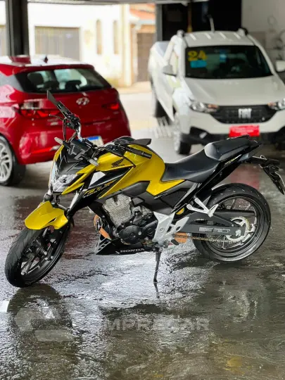 CB 300F ABS
