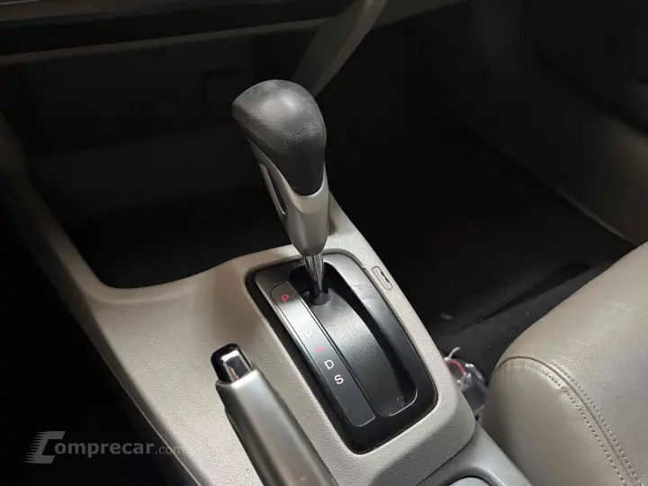 CIVIC 2.0 LXR 16V FLEX 4P AUTOMÁTICO