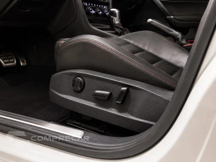 GOLF 2.0 TSI GTI 16V TURBO GASOLINA 4P AUTOMÁTICO