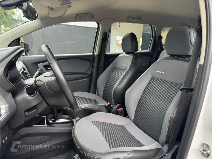 Spin 1.8 Activ7 8V Flex 4P Automático