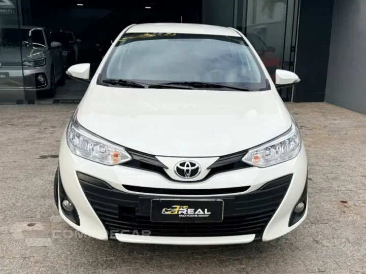 YARIS 1.5 16V Sedan XL