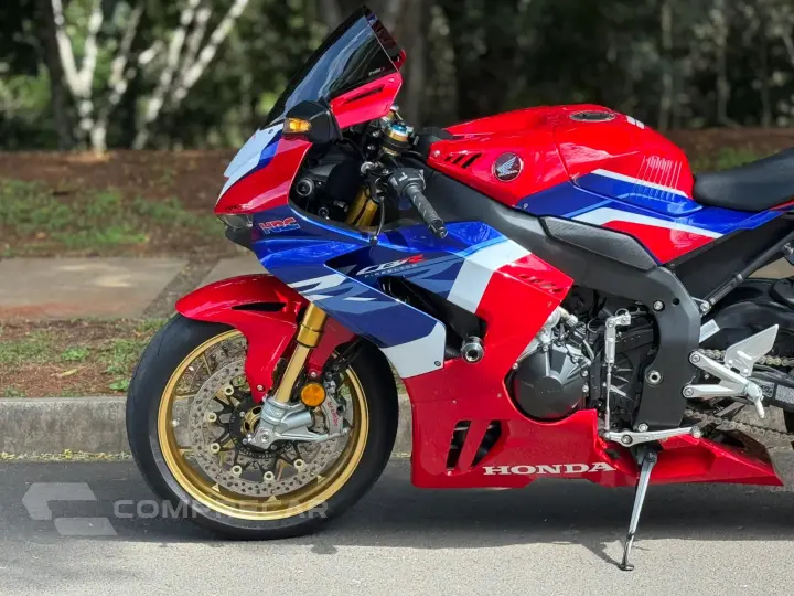 CBR 1000RR-R Fireblade SP