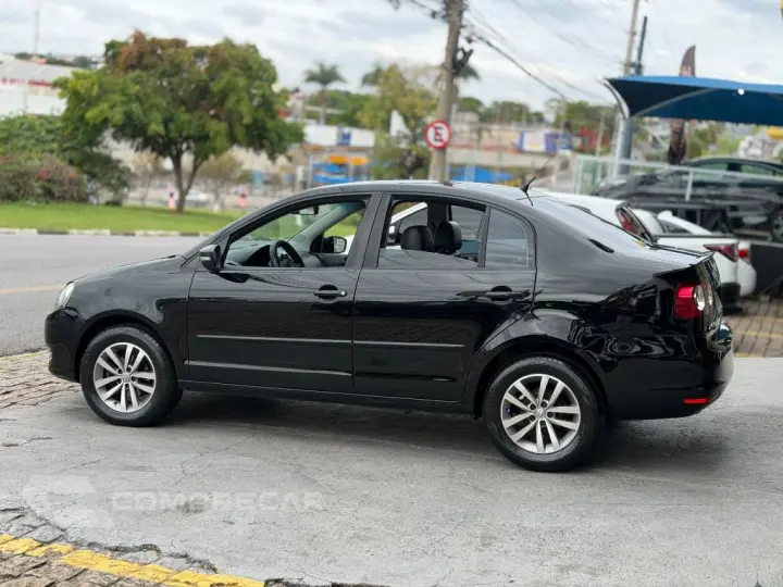 Polo Sedan 1.6 Mi Total Flex 8V 4p