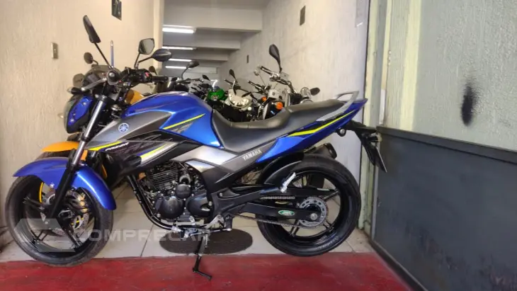 Fazer 250