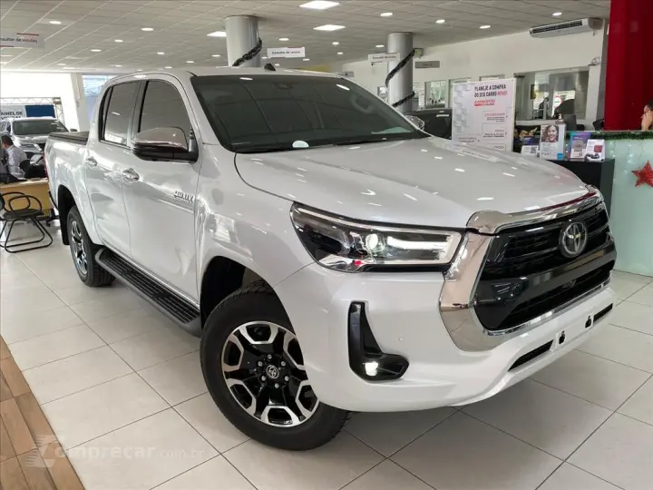HILUX 2.8 D-4D TURBO DIESEL CD SRX 4X4 AUTOMÁTICO