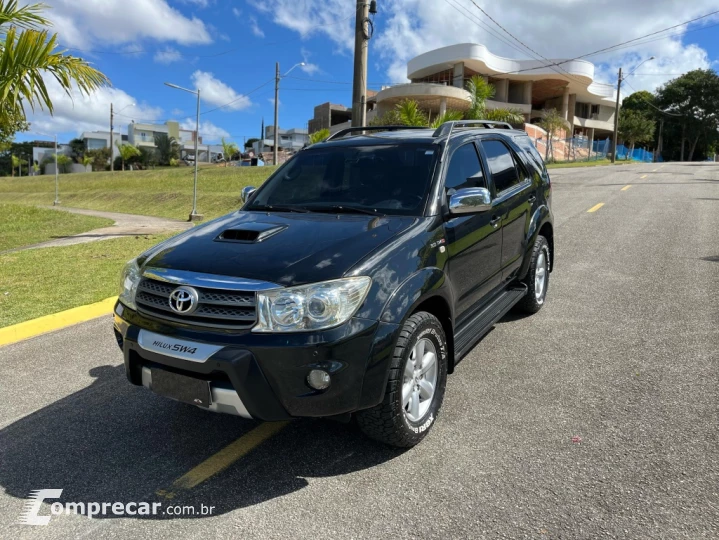 HILUX SW4 3.0 SRV 4X4 7 LUGARES 16V TURBO INTERCOOLER DIESEL