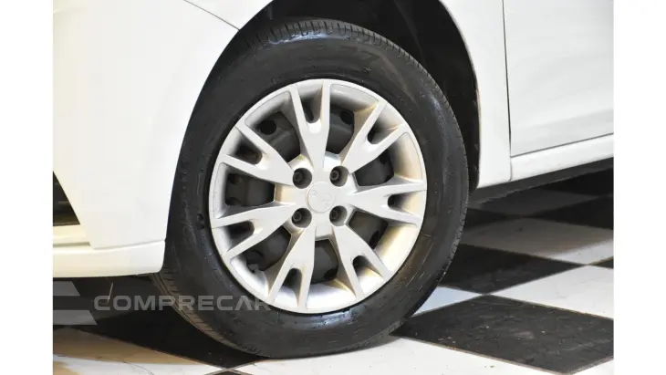 LOGAN - 1.0 12V SCE ZEN MANUAL