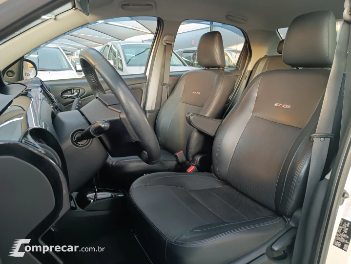 ETIOS 1.5 Platinum Sedan 16V
