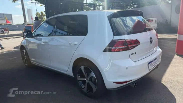 Golf 2.0 4P GTI TURBO AUTOMÁTICO