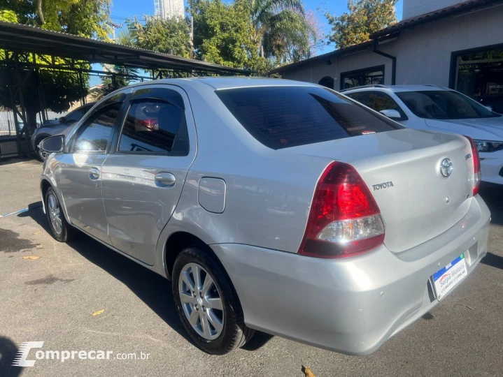 Etios Sedan 1.5 16V 4P FLEX X PLUS AUTOMÁTICO